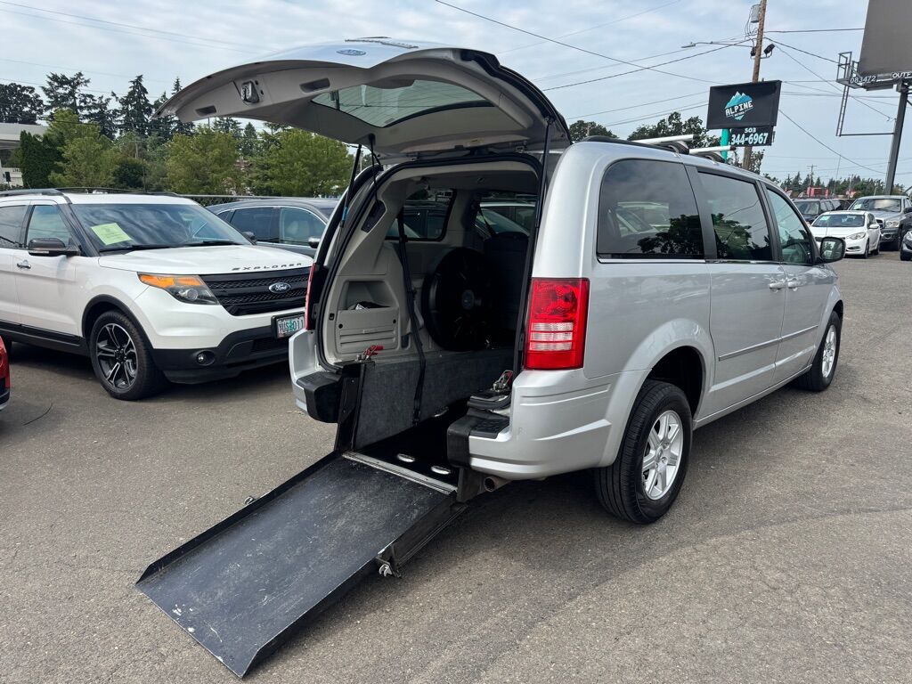 2010 CHRYSLER Town and Country