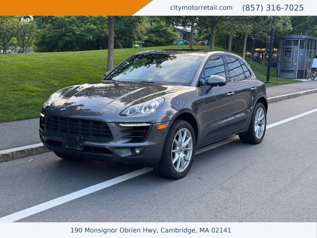 2016 PORSCHE Macan