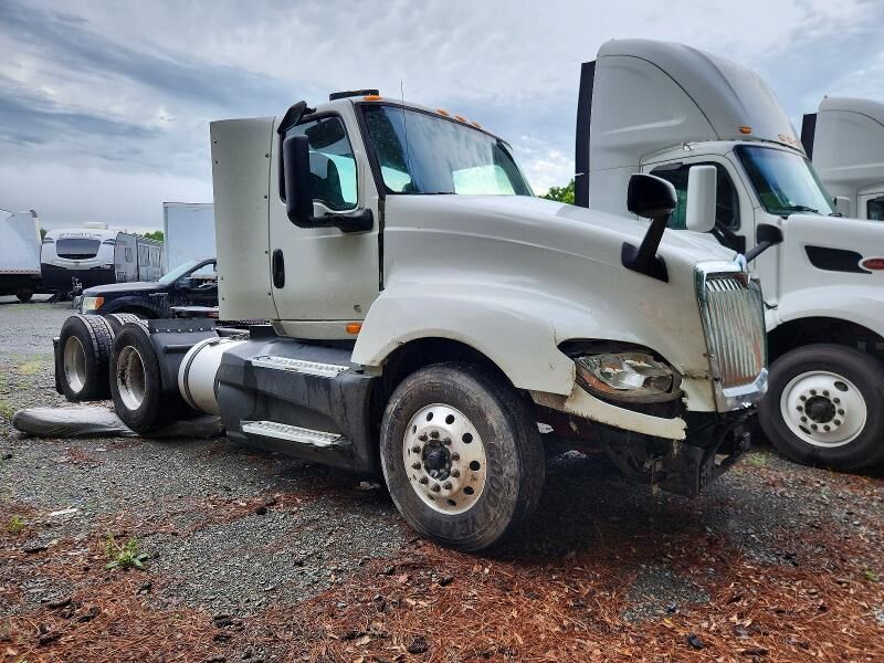 2020 INTERNATIONAL LT625