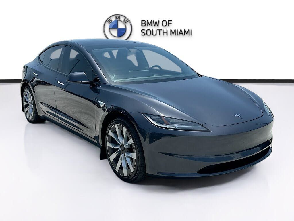2025 TESLA Model 3