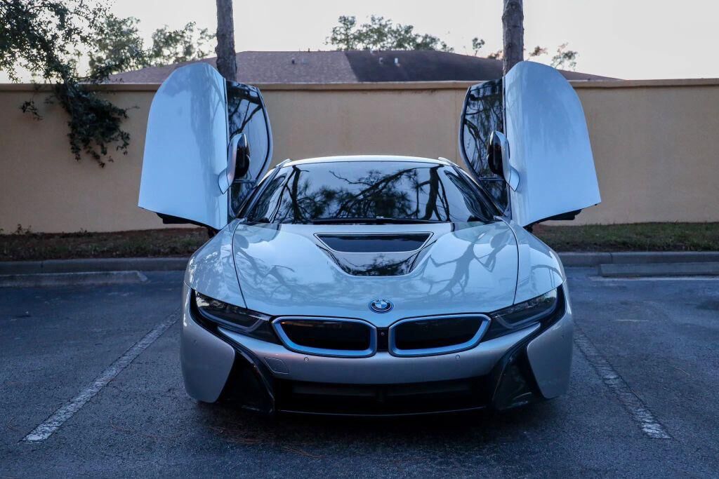 2015 BMW i8