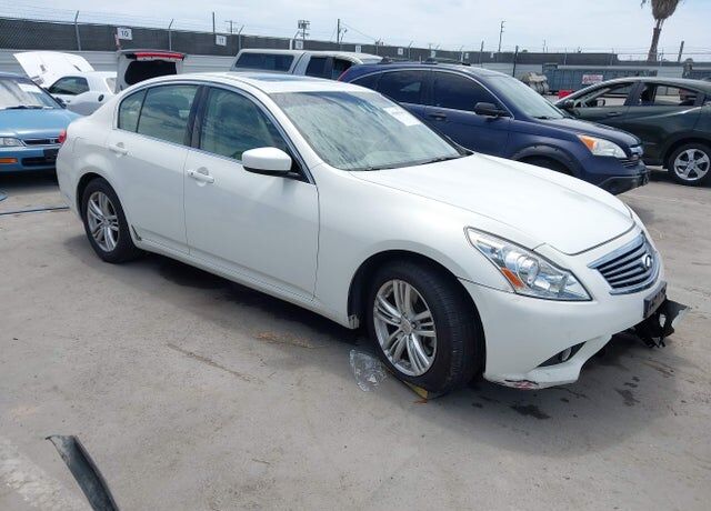 2011 INFINITI G37