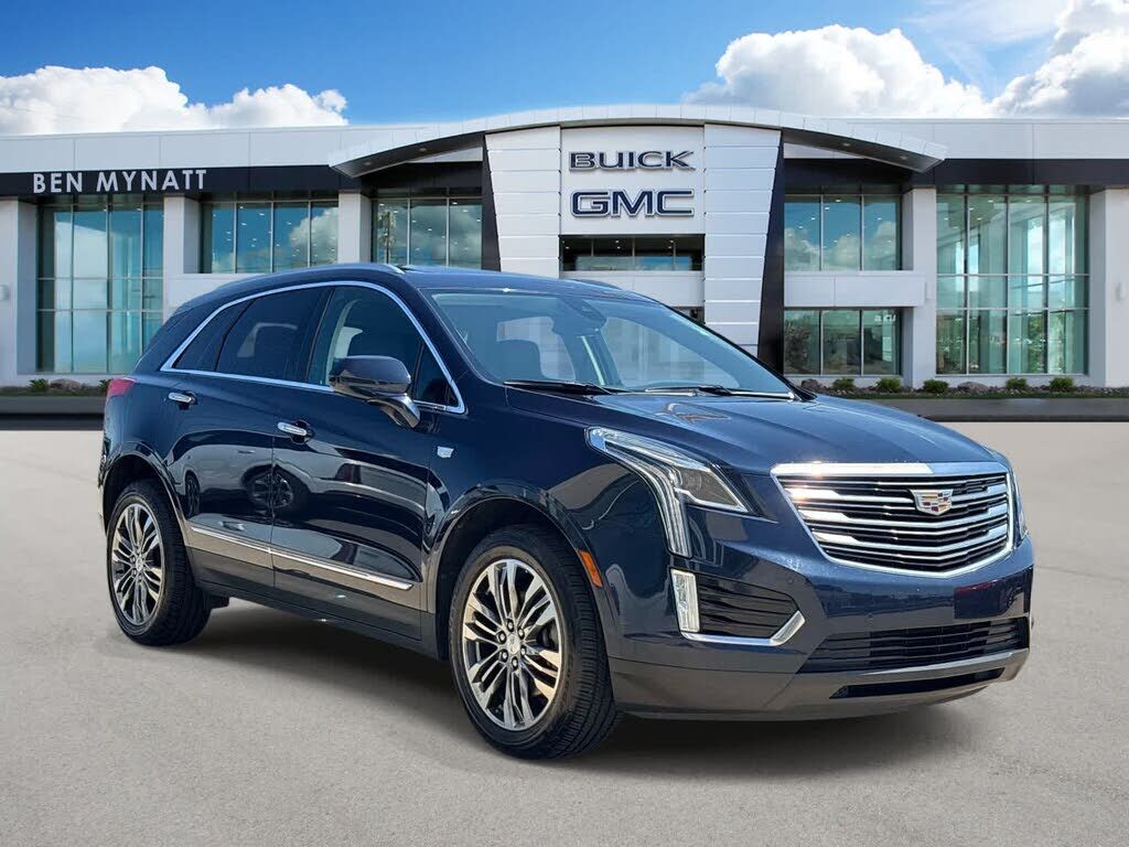 2017 CADILLAC XT5