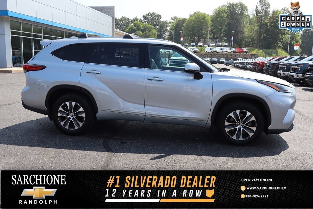 2022 TOYOTA Highlander