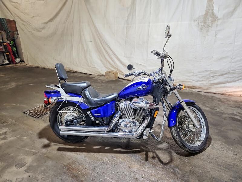 2005 HONDA VT600CD
