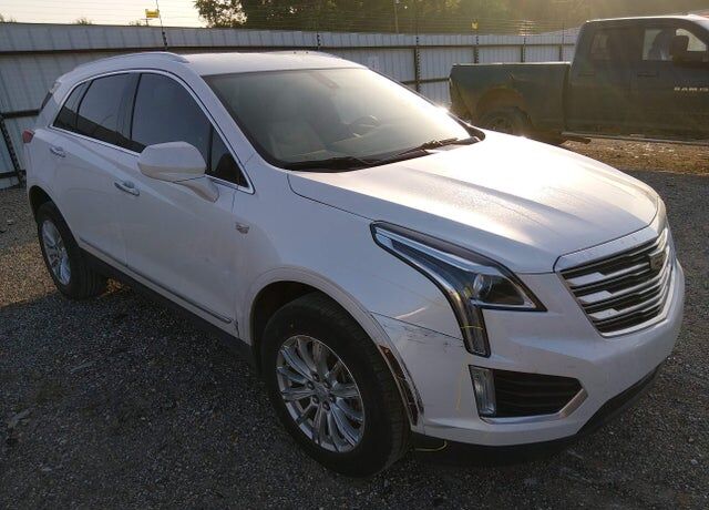 2017 CADILLAC XT5
