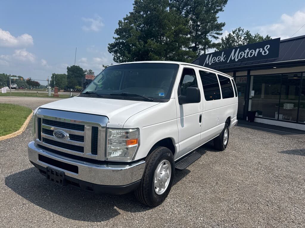 2013 FORD E-350