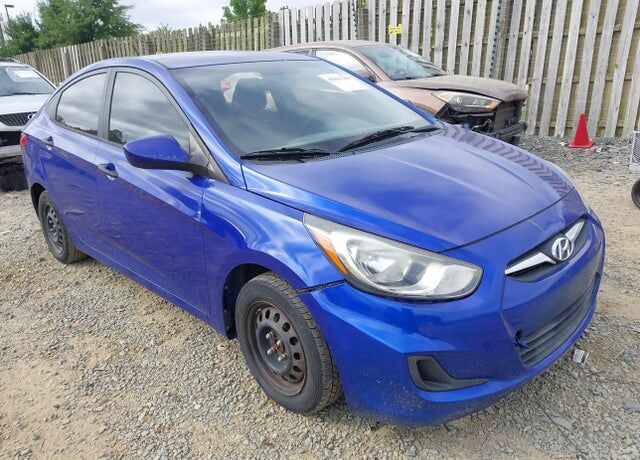 2012 HYUNDAI Accent