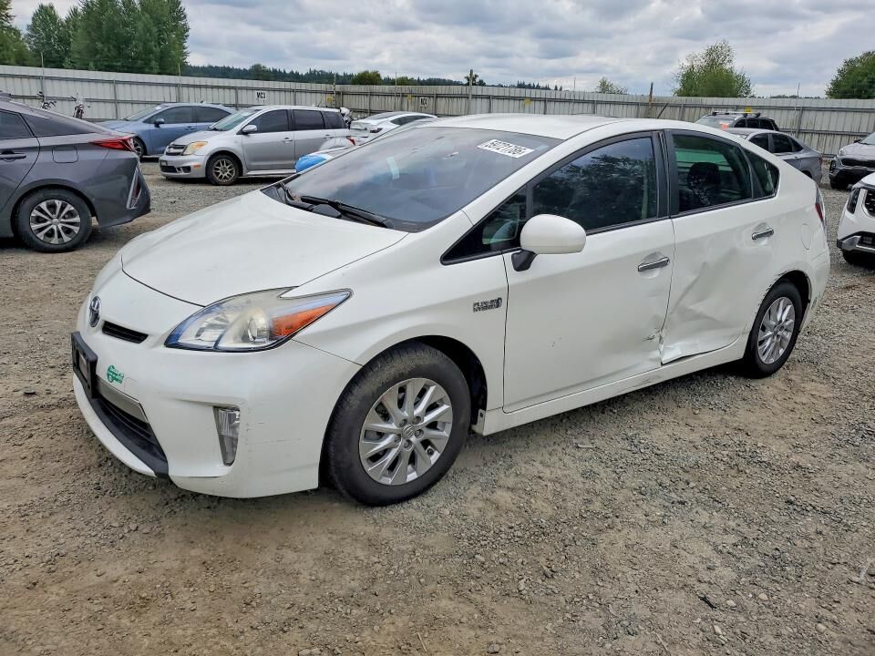 2014 TOYOTA Prius