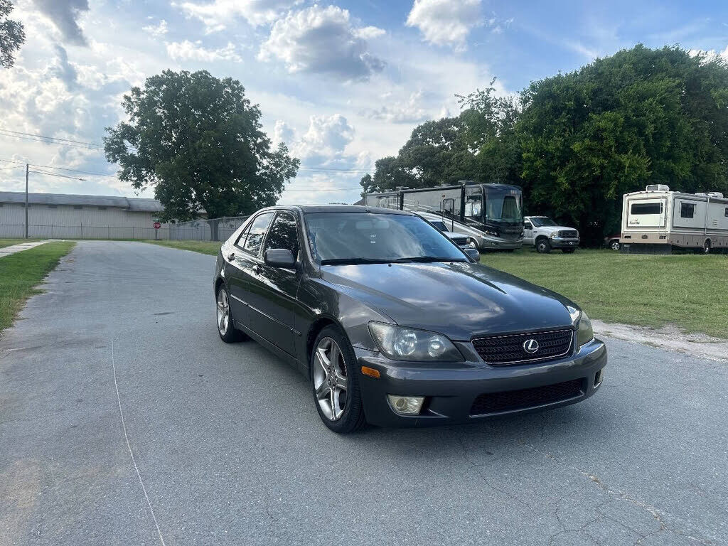 2002 LEXUS IS