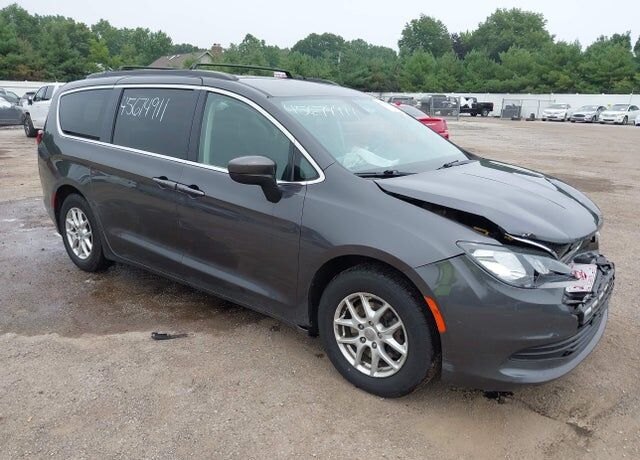 2020 CHRYSLER Voyager