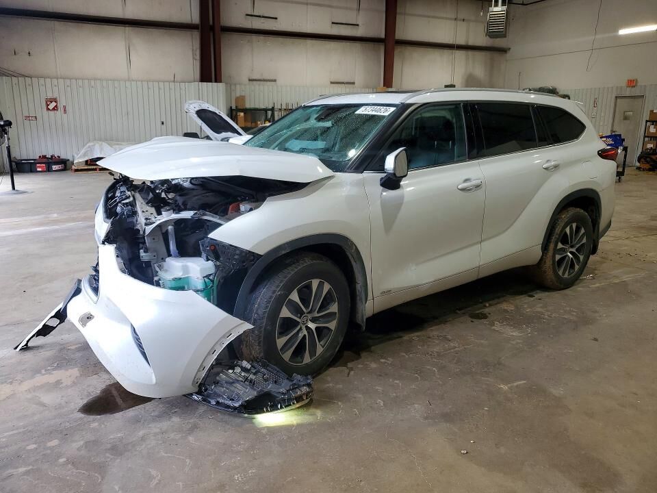 2022 TOYOTA Highlander
