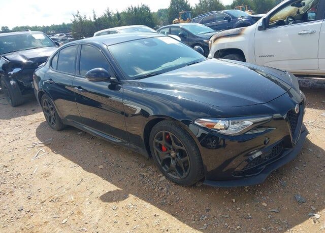 2021 ALFA ROMEO Giulia