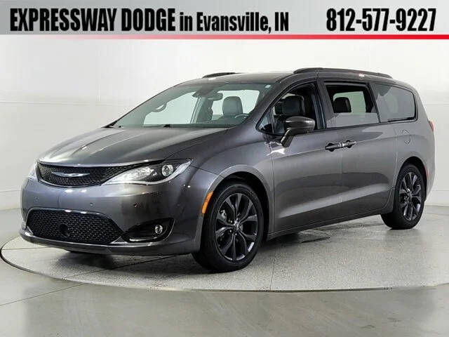 2019 CHRYSLER Pacifica