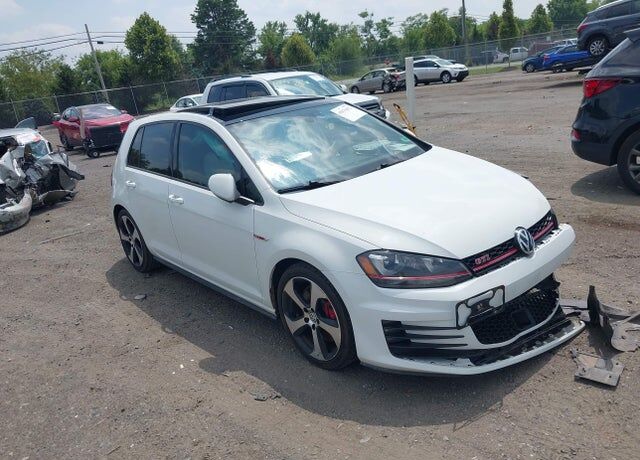 2017 VOLKSWAGEN Golf GTI