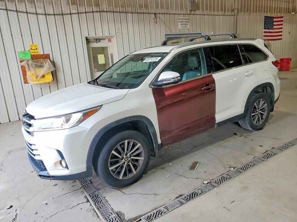 2019 TOYOTA Highlander