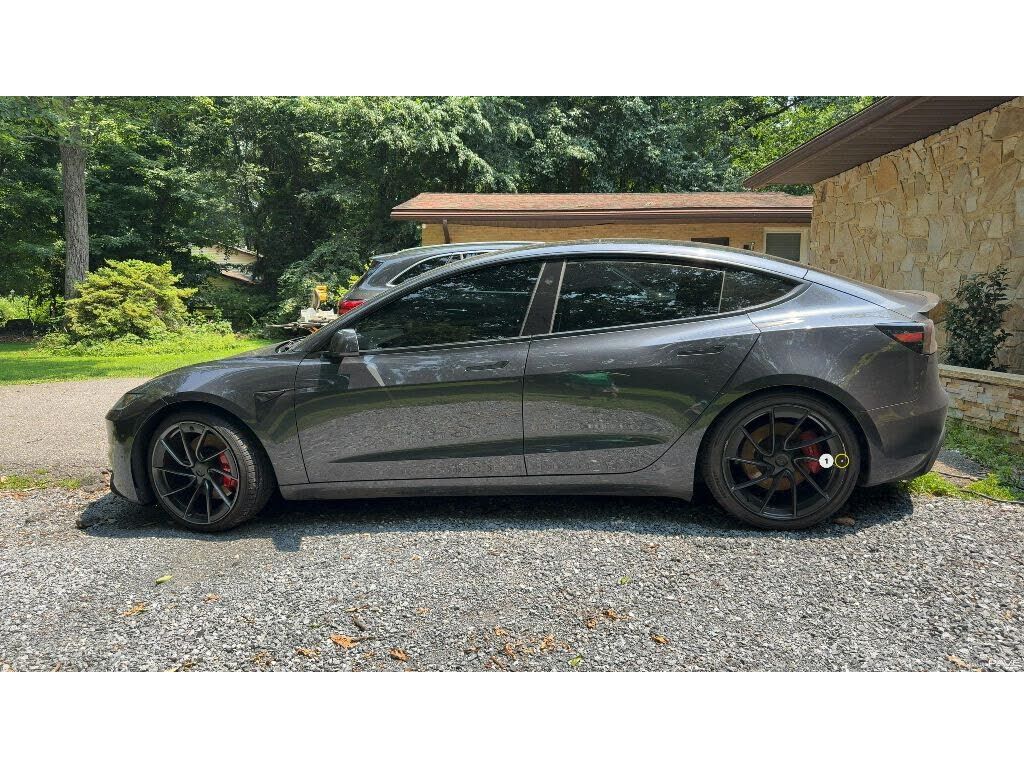 2025 TESLA Model 3