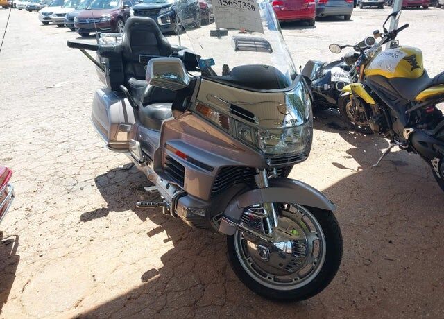 1999 HONDA GL1500SE