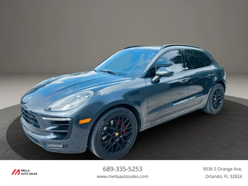 2017 PORSCHE Macan