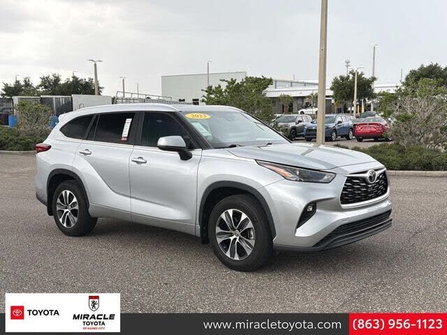 2023 TOYOTA Highlander