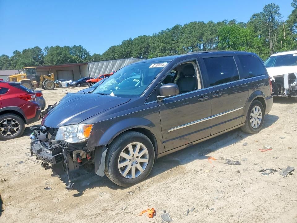 2016 CHRYSLER Town and Country