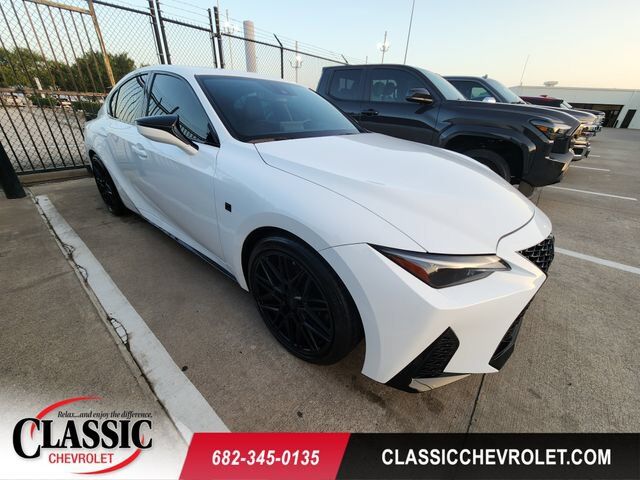 2025 LEXUS IS