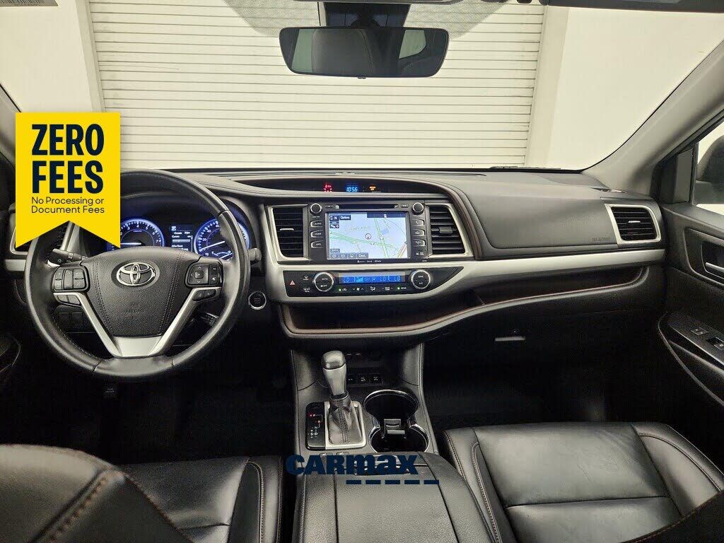 2019 TOYOTA Highlander
