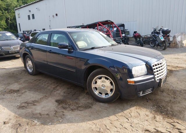 2005 CHRYSLER 300