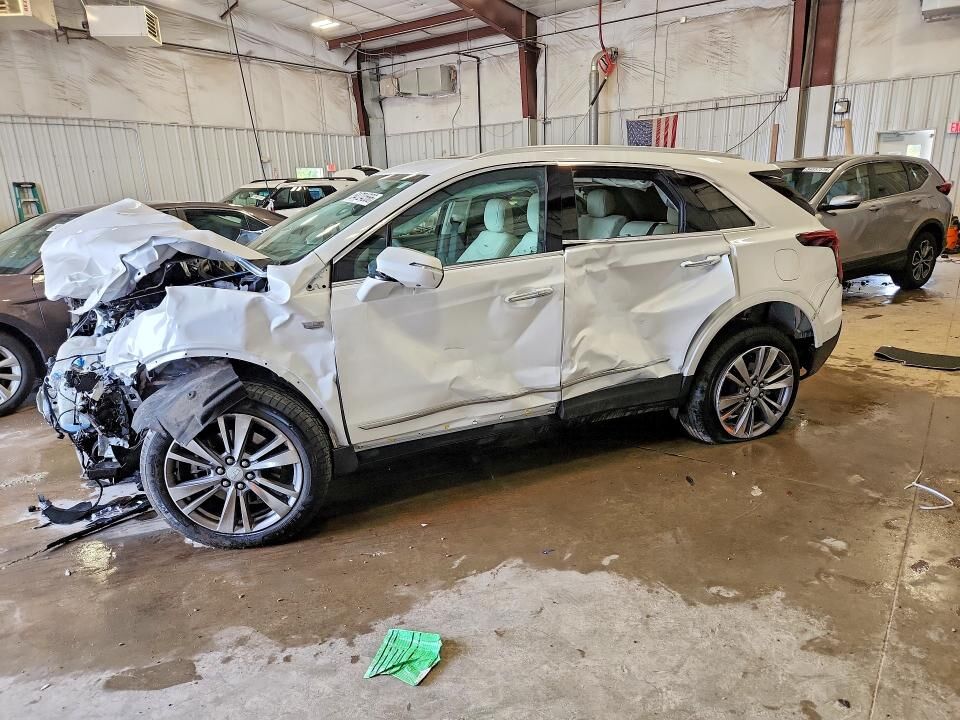 2025 CADILLAC XT5