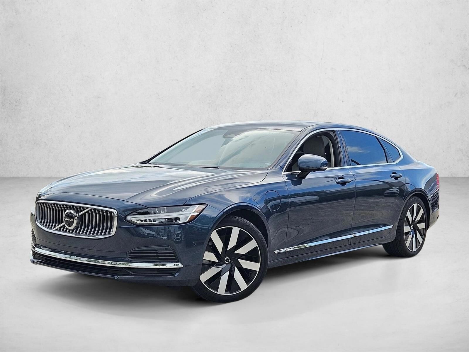 2024 VOLVO S90