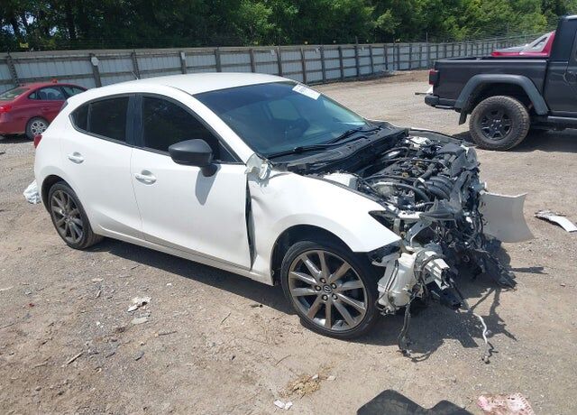2018 MAZDA Mazda3