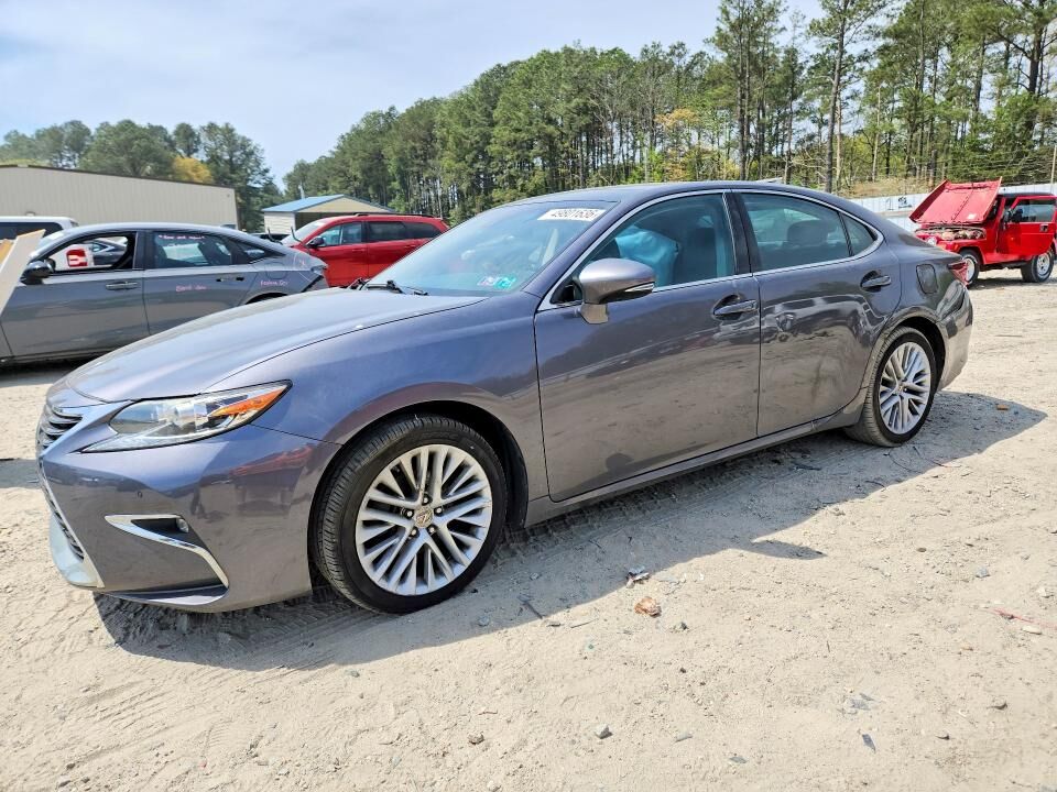 2016 LEXUS ES