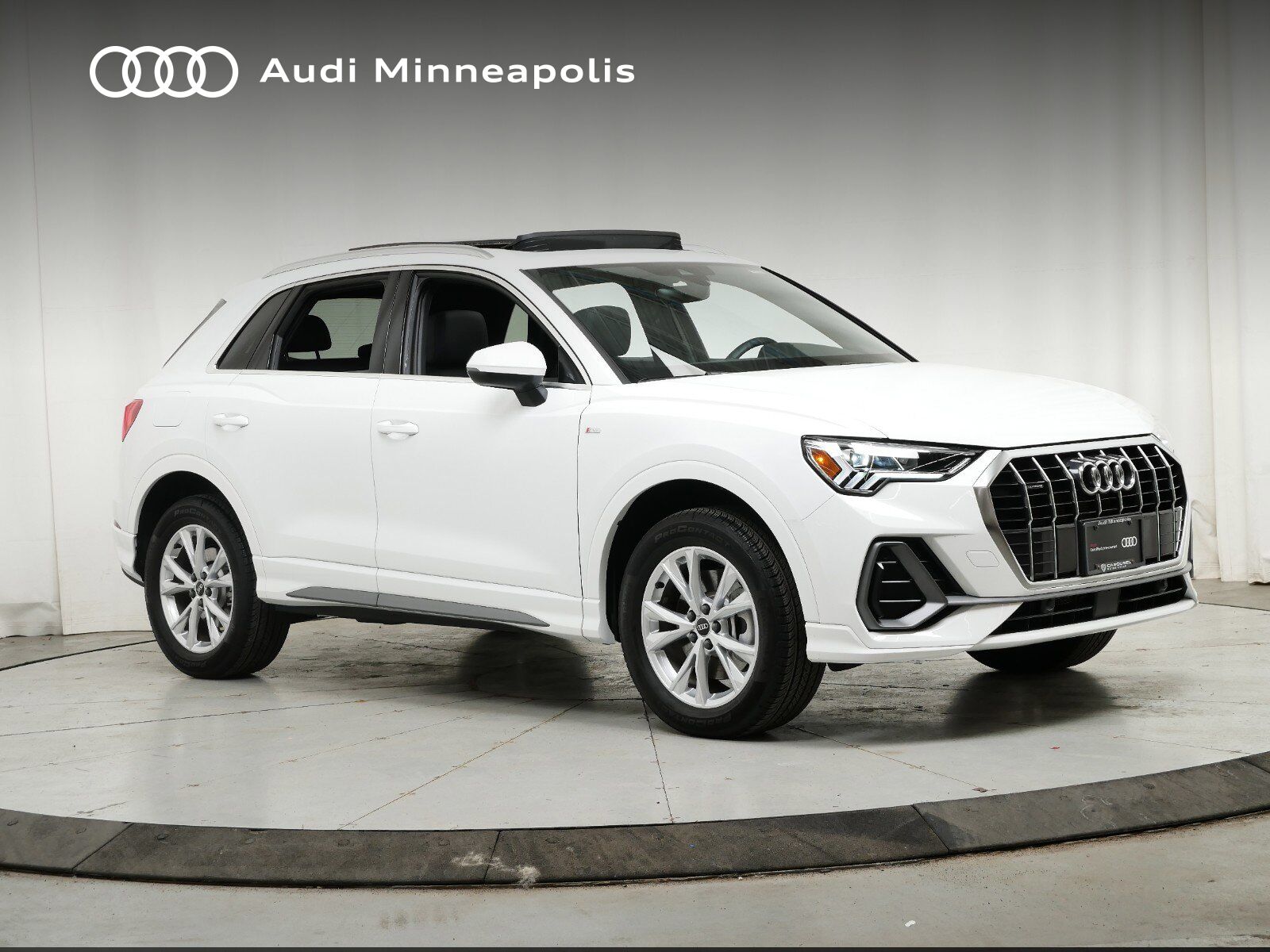 2023 AUDI Q3