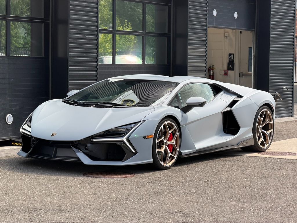 2026 LAMBORGHINI Revuelto