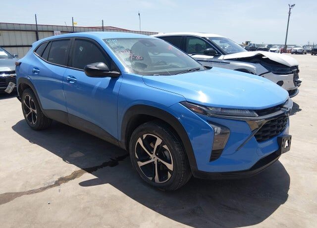2024 CHEVROLET Trax