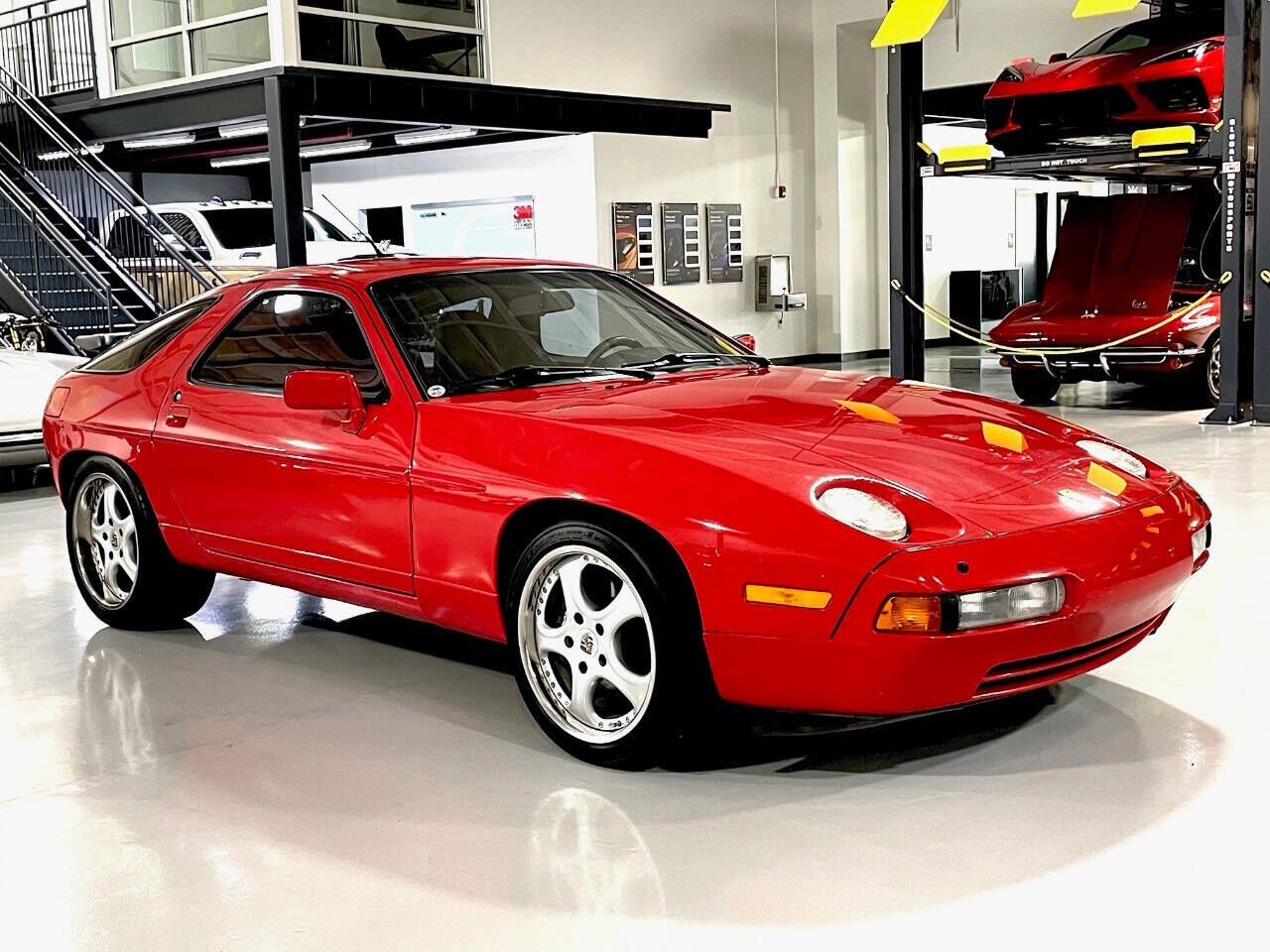 1989 PORSCHE 928