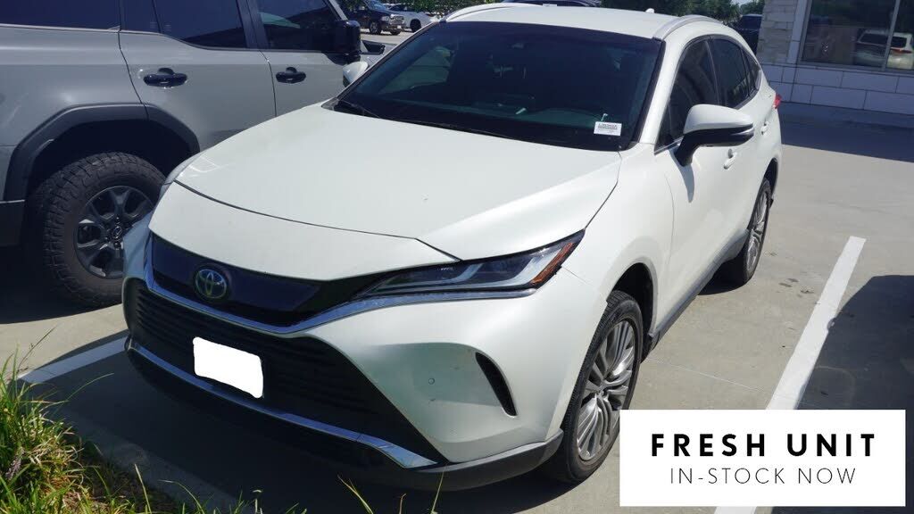 2022 TOYOTA Venza