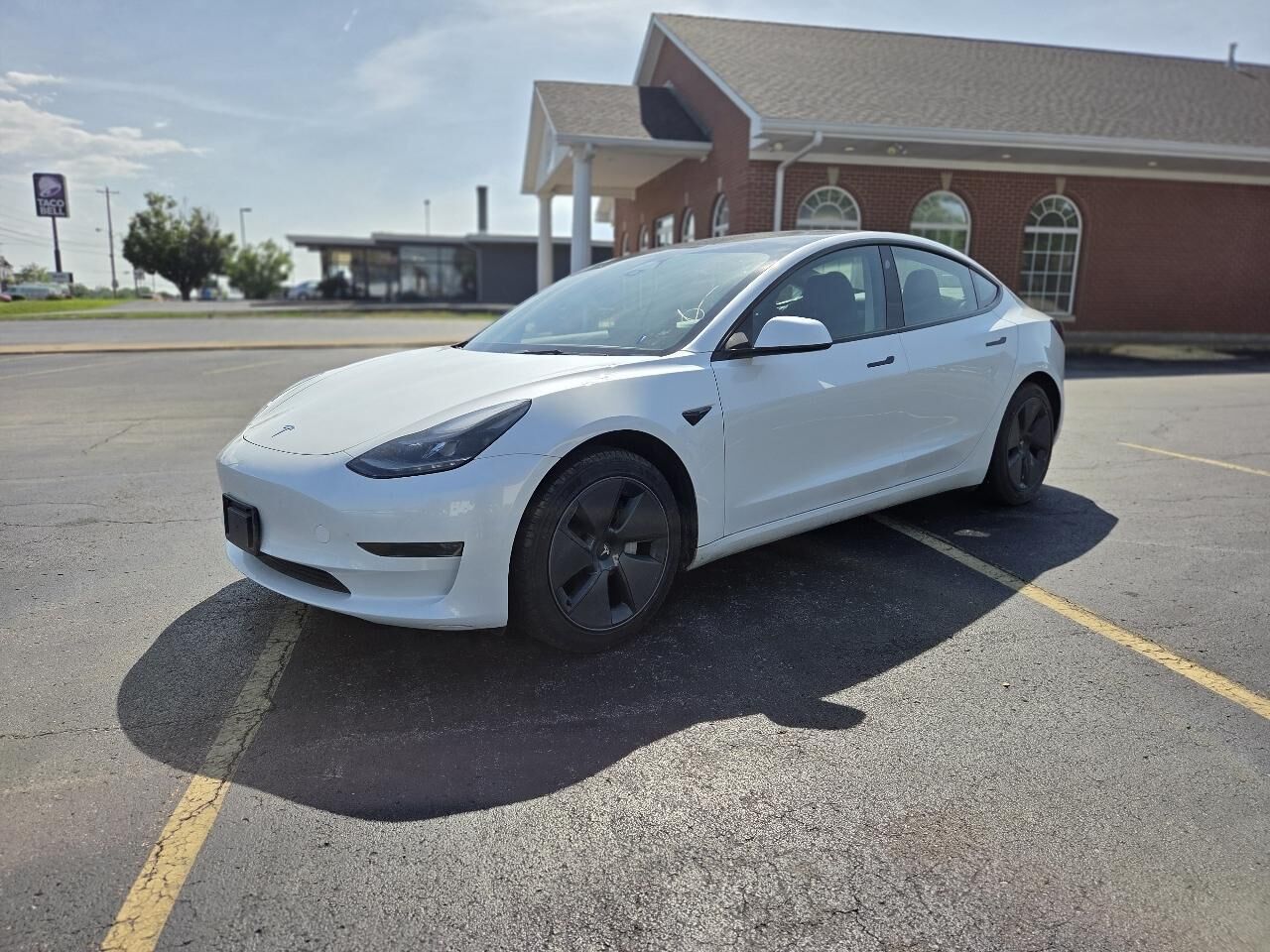 2023 TESLA Model 3