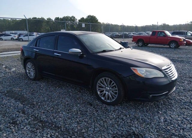 2011 CHRYSLER 200