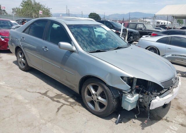 2005 TOYOTA Camry
