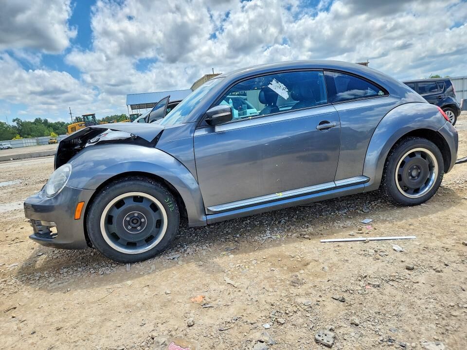 2012 VOLKSWAGEN Beetle