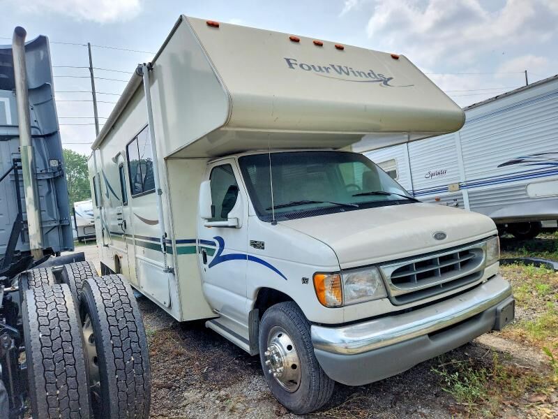 2001 FORD E-450