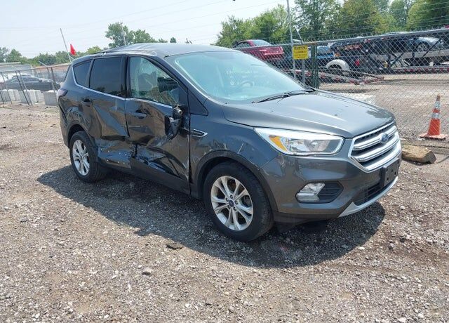 2017 FORD Escape