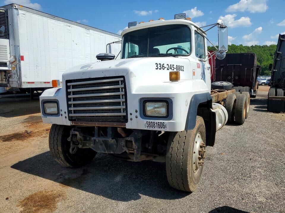 1999 MACK RD