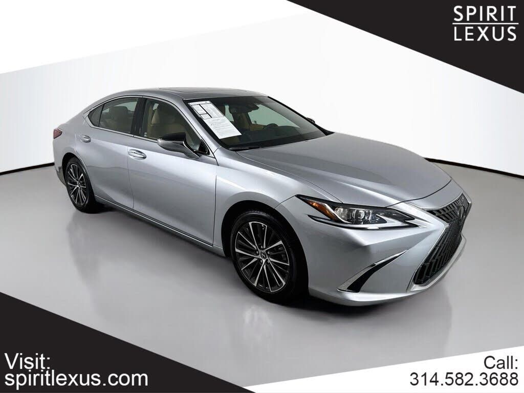 2025 LEXUS ES