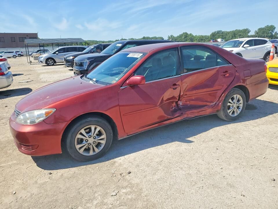 2005 TOYOTA Camry