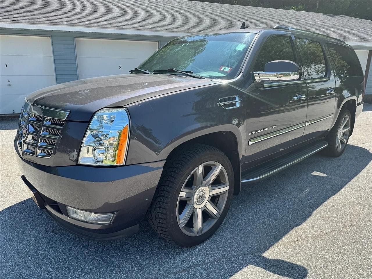 2011 CADILLAC Escalade
