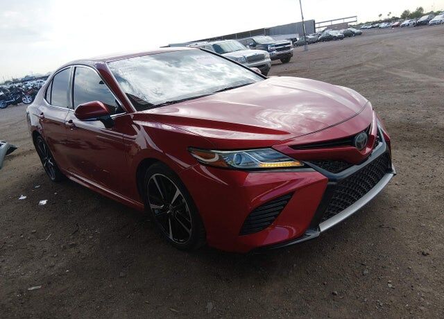 2019 TOYOTA Camry