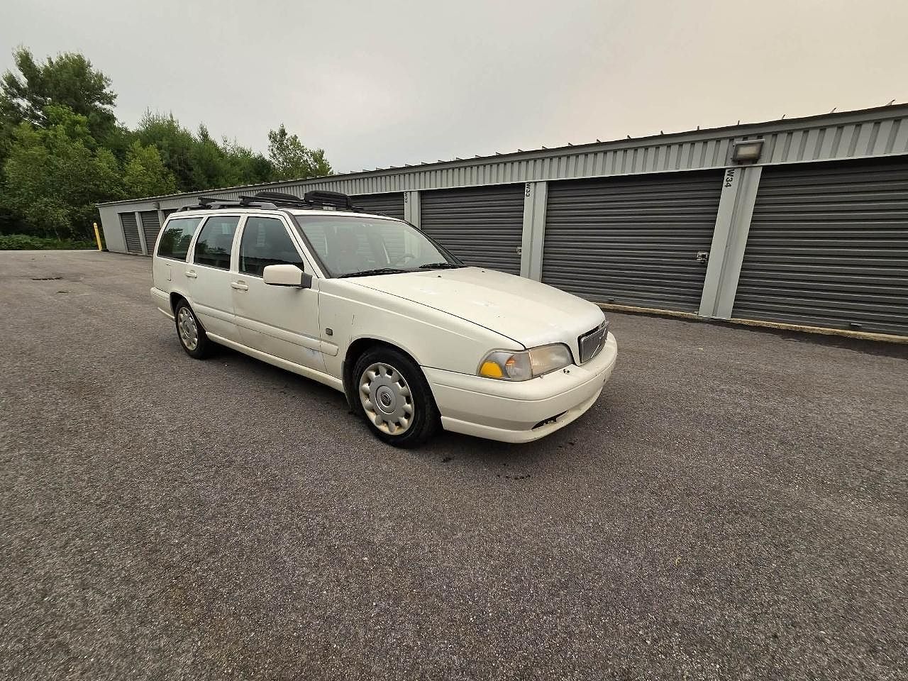 2000 VOLVO V70