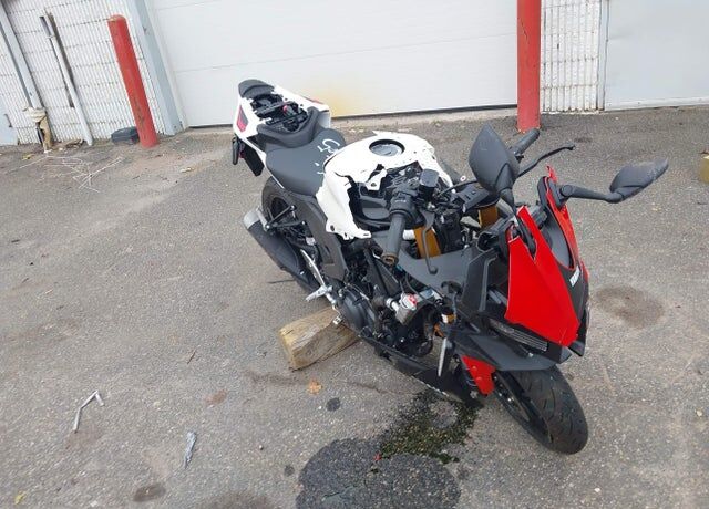 2026 YAMAHA YZF